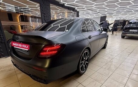 Mercedes-Benz E-Класс AMG, 2017 год, 4 700 000 рублей, 11 фотография