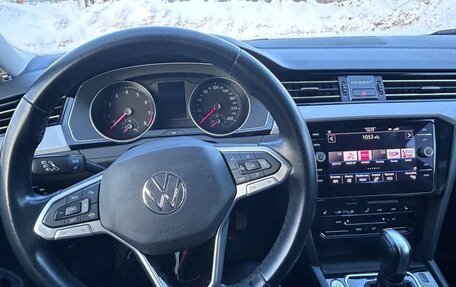 Volkswagen Passat B8 рестайлинг, 2021 год, 2 650 000 рублей, 8 фотография