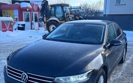 Volkswagen Passat B8 рестайлинг, 2021 год, 2 650 000 рублей, 3 фотография