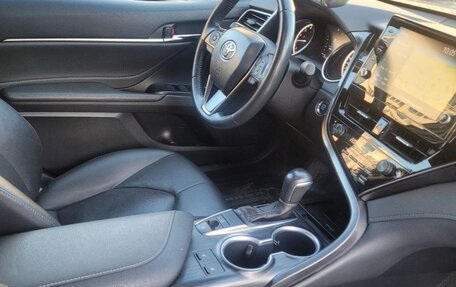 Toyota Camry, 2021 год, 3 200 000 рублей, 8 фотография