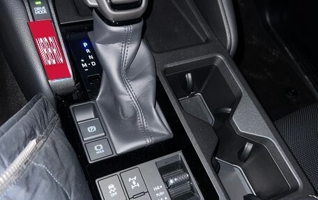 Toyota Land Cruiser Prado, 2024 год, 10 000 000 рублей, 10 фотография