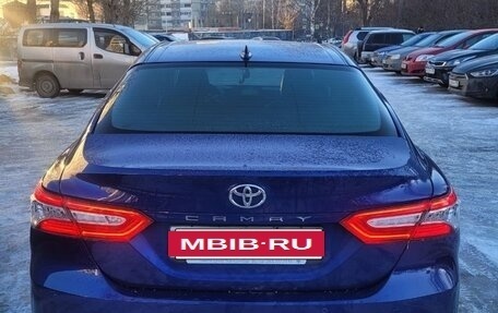 Toyota Camry, 2021 год, 3 200 000 рублей, 5 фотография