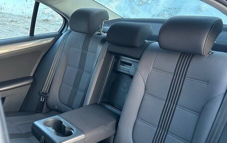 Volkswagen Jetta VI, 2016 год, 1 500 000 рублей, 10 фотография