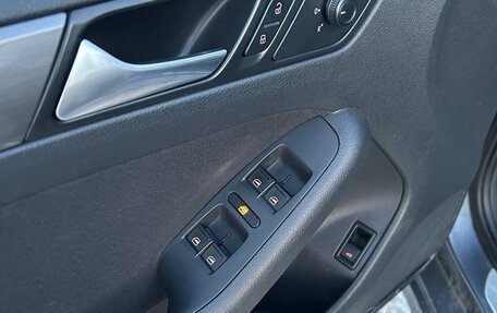 Volkswagen Jetta VI, 2016 год, 1 500 000 рублей, 14 фотография