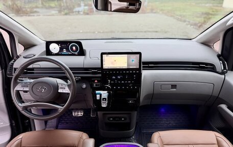 Hyundai Staria, 2023 год, 6 530 000 рублей, 9 фотография