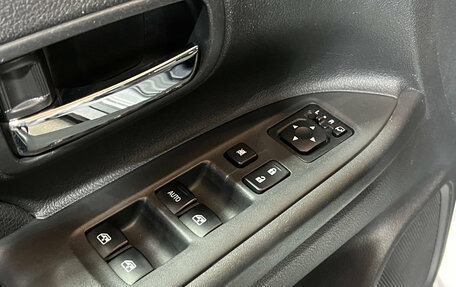 Mitsubishi Outlander III рестайлинг 3, 2015 год, 1 695 000 рублей, 13 фотография