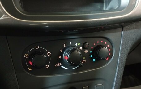 Renault Logan II, 2014 год, 590 000 рублей, 13 фотография