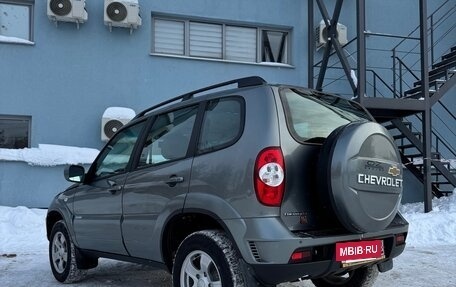 Chevrolet Niva I рестайлинг, 2011 год, 770 000 рублей, 7 фотография