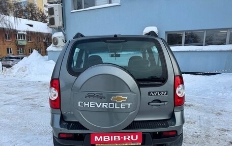 Chevrolet Niva I рестайлинг, 2011 год, 770 000 рублей, 5 фотография
