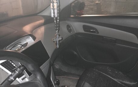 Chevrolet Cruze II, 2011 год, 560 000 рублей, 2 фотография