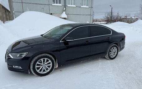 Volkswagen Passat B8 рестайлинг, 2019 год, 2 070 000 рублей, 1 фотография
