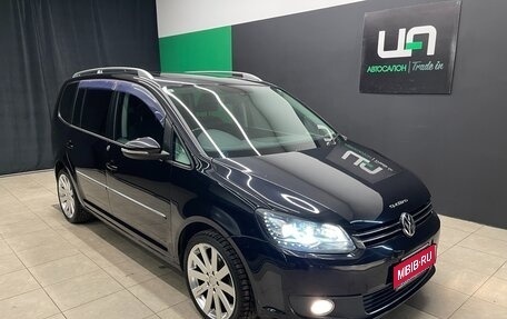 Volkswagen Touran III, 2011 год, 1 200 000 рублей, 1 фотография