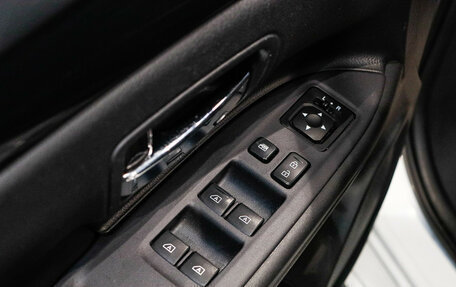 Mitsubishi Outlander III рестайлинг 3, 2022 год, 2 270 000 рублей, 12 фотография