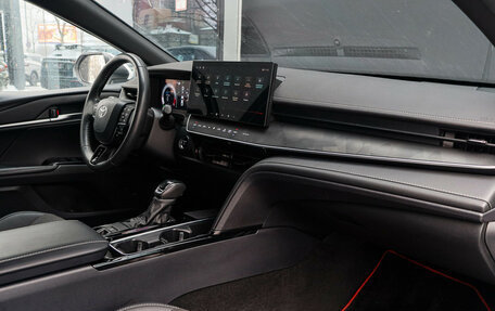 Toyota Camry, 2024 год, 3 799 000 рублей, 9 фотография