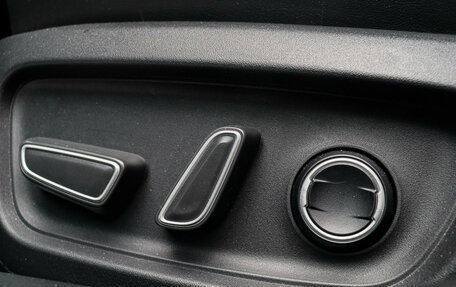 Toyota Camry, 2024 год, 3 799 000 рублей, 16 фотография