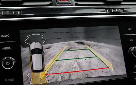 Volkswagen Tiguan II, 2021 год, 2 339 000 рублей, 10 фотография