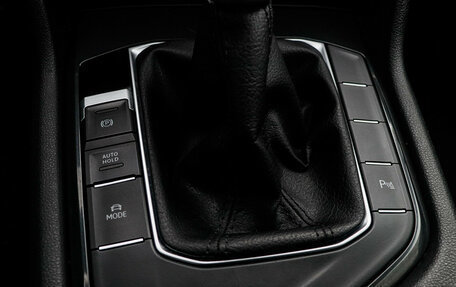 Volkswagen Tiguan II, 2021 год, 2 339 000 рублей, 18 фотография