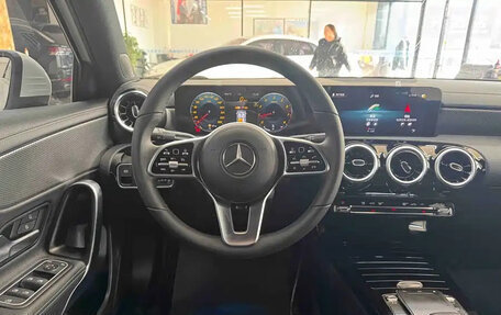 Mercedes-Benz A-Класс, 2022 год, 2 244 911 рублей, 13 фотография