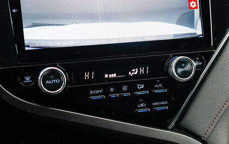 Toyota Camry, 2018 год, 2 735 000 рублей, 20 фотография