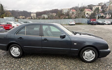 Mercedes-Benz E-Класс, 1997 год, 400 000 рублей, 10 фотография