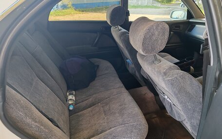 Toyota Crown, 1992 год, 600 000 рублей, 15 фотография