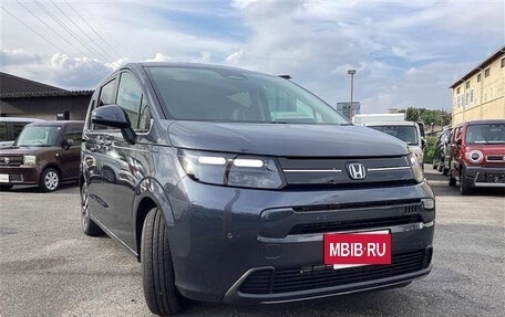 Honda Freed, 2025 год, 2 280 000 рублей, 3 фотография