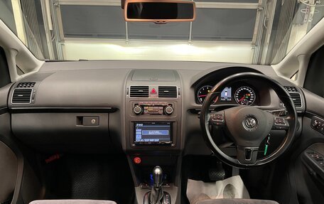 Volkswagen Touran III, 2011 год, 1 200 000 рублей, 14 фотография