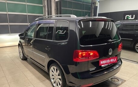 Volkswagen Touran III, 2011 год, 1 200 000 рублей, 4 фотография