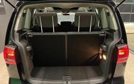 Volkswagen Touran III, 2011 год, 1 200 000 рублей, 20 фотография