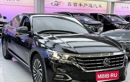 Volkswagen Passat B8 рестайлинг, 2021 год, 1 740 000 рублей, 3 фотография