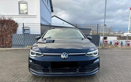 Volkswagen Golf VIII, 2023 год, 2 830 000 рублей, 2 фотография