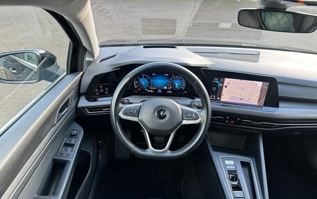 Volkswagen Golf VIII, 2023 год, 2 830 000 рублей, 18 фотография