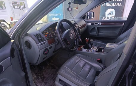 Volkswagen Touareg III, 2004 год, 750 000 рублей, 3 фотография