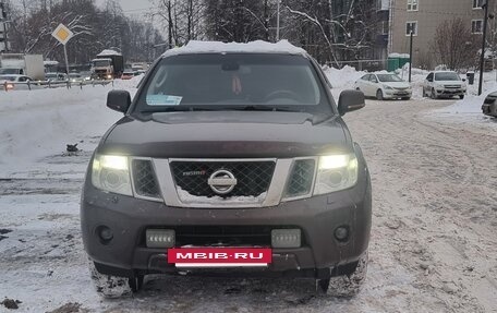 Nissan Pathfinder, 2011 год, 1 650 000 рублей, 2 фотография