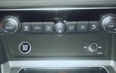 Audi Q3, 2022 год, 2 100 000 рублей, 14 фотография