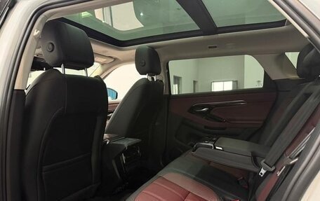 Land Rover Range Rover Evoque II, 2024 год, 5 230 000 рублей, 11 фотография