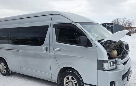 Toyota HiAce H200, 2014 год, 3 000 000 рублей, 8 фотография