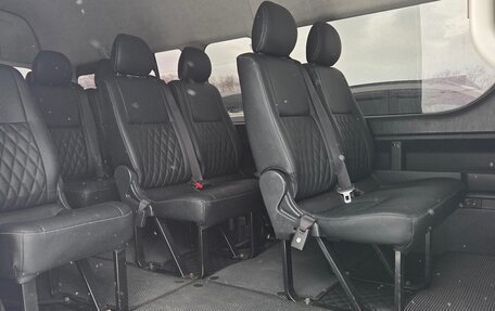 Toyota HiAce H200, 2014 год, 3 000 000 рублей, 19 фотография