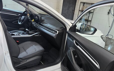 Geely Emgrand, 2024 год, 2 100 000 рублей, 7 фотография