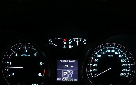 Toyota Land Cruiser 200, 2011 год, 3 550 000 рублей, 13 фотография