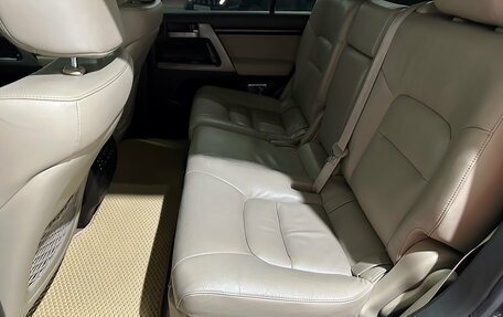 Toyota Land Cruiser 200, 2011 год, 3 550 000 рублей, 24 фотография