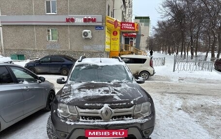 Renault Duster I рестайлинг, 2017 год, 820 000 рублей, 2 фотография