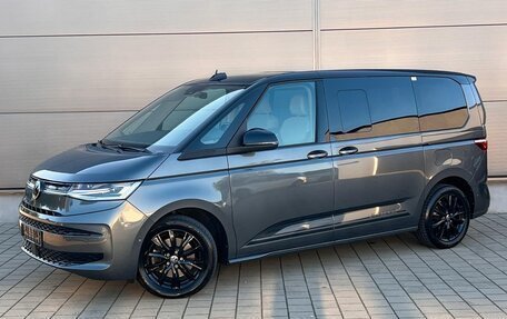 Volkswagen Multivan, 2023 год, 5 530 000 рублей, 2 фотография