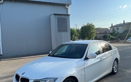 BMW 3 серия, 2011 год, 1 000 000 рублей, 2 фотография