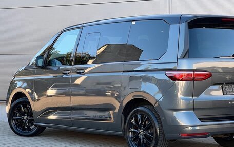 Volkswagen Multivan, 2023 год, 5 530 000 рублей, 9 фотография