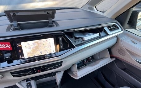 Volkswagen Multivan, 2023 год, 5 530 000 рублей, 16 фотография