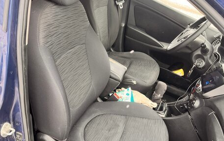 Hyundai Solaris II рестайлинг, 2015 год, 300 000 рублей, 10 фотография