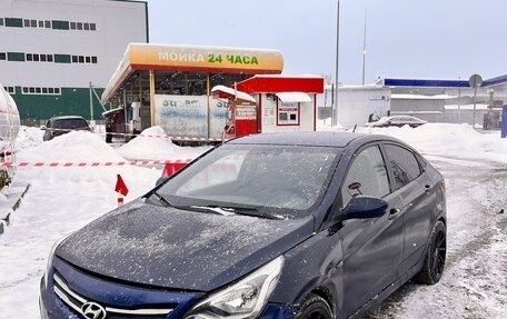 Hyundai Solaris II рестайлинг, 2015 год, 300 000 рублей, 6 фотография