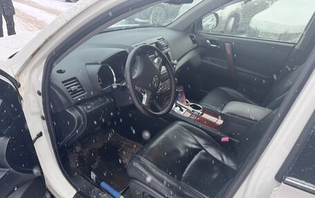 Toyota Highlander III, 2011 год, 1 700 000 рублей, 1 фотография