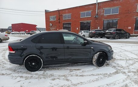 Volkswagen Polo VI (EU Market), 2015 год, 470 000 рублей, 3 фотография